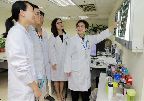 卵巢癌明星患者,勇敢战“瘤”的励志故事