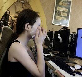 丝袜电车bt,揭秘神秘电车背后的激情与冒险