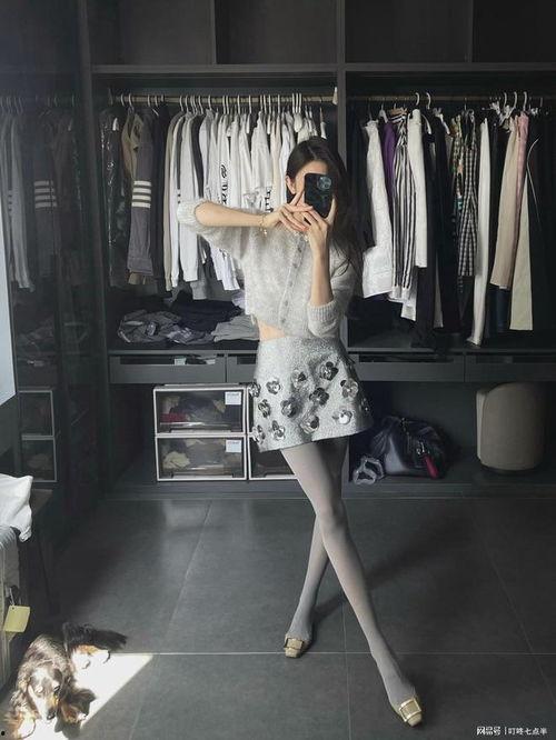 灰黑丝袜女人,探寻都市女性的独特风采