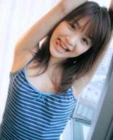 AV女星梓由衣,AV界璀璨星辰的崛起之路