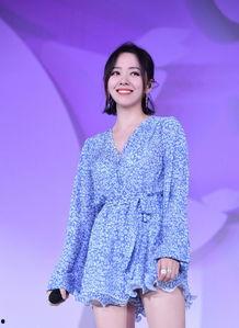 第张靓颖丝袜图片,张靓颖性感造型惊艳亮相